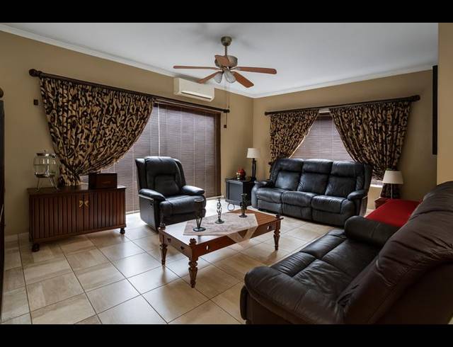 4 BEDROOM HOUSE FOR SALE IN THE REEDS